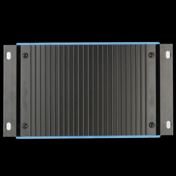 Victron&nbsp;Energy&nbsp;BlueSolar&nbsp;PWM-LCD&USB&nbsp;12/24V-20A(20A,&nbsp;12/24В) Контролер&nbsp;заряду 99-00010925 фото