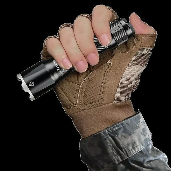 Fenix&nbsp;TK16&nbsp;V2.0 ліхтар ручний підствольний 3100 лм (аккумулятор - в комплекті) 99-00009808 фото